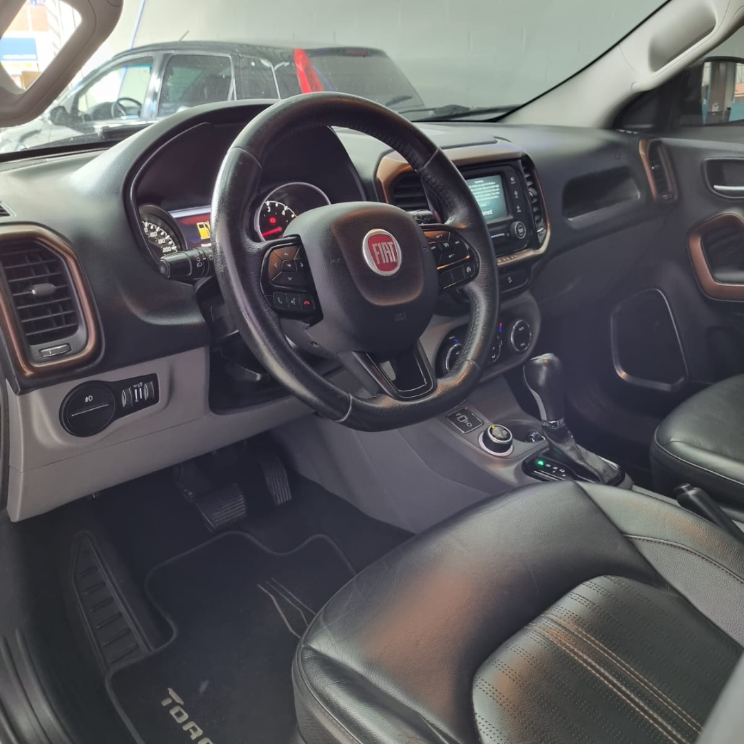 Fiat Toro Vulcano 4x4 2019 (4)
