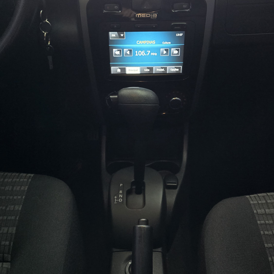Renault_ Sandero Privilege Automático 2013 Preto (2)