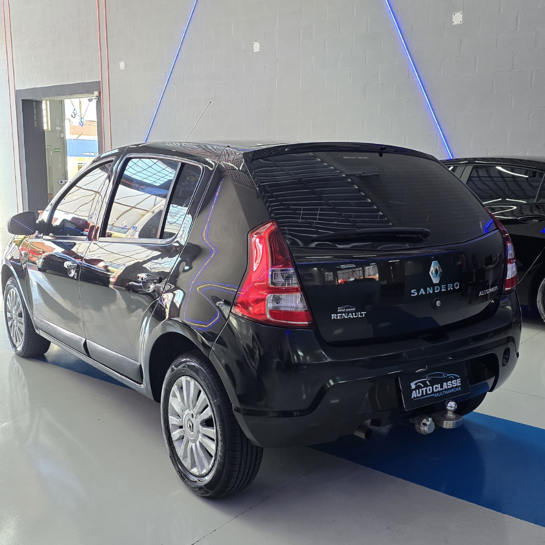 Renault_ Sandero Privilege Automático 2013 Preto (9)