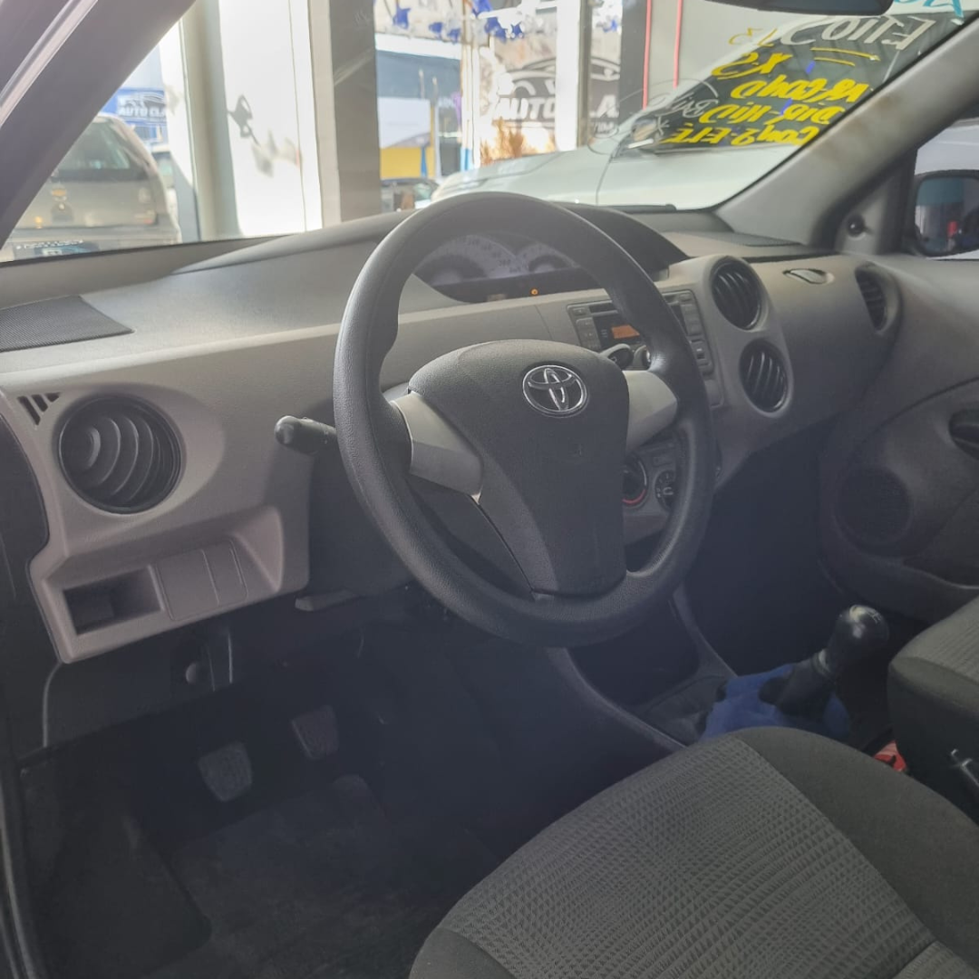 ETIOS HATCH 2013 PRETO (4)