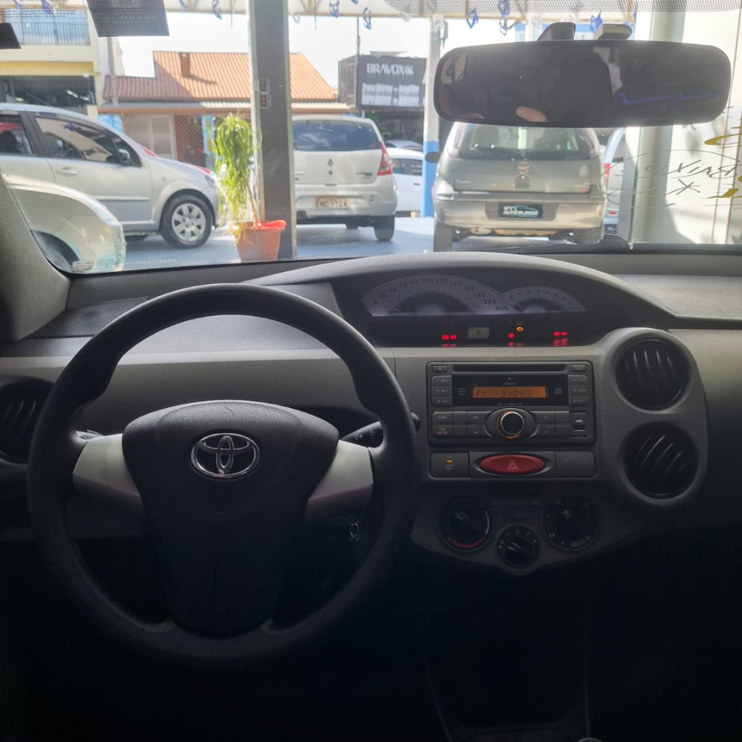 ETIOS HATCH 2013 PRETO (7)